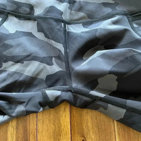 Sweaty Betty power Camo 7/8 leggings black and gray - Picture 5 of 9